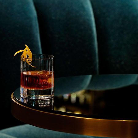 Sofitel London St James Εξωτερικό φωτογραφία Old fashioned