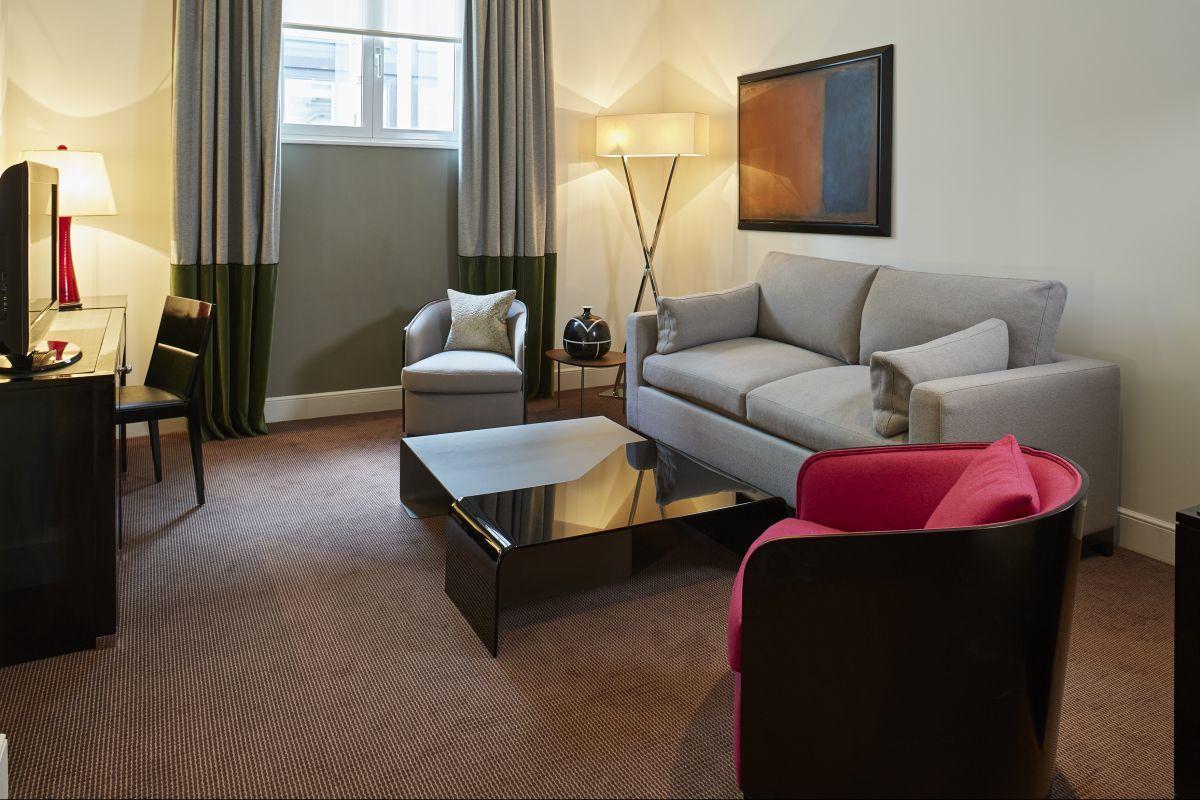 Sofitel London St James Εξωτερικό φωτογραφία A suite at the hotel