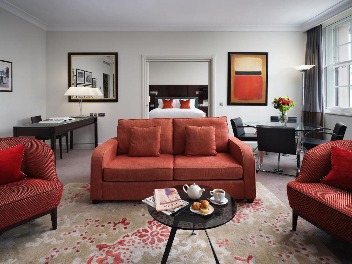 Sofitel London St James Εξωτερικό φωτογραφία A suite at the Mandarin Oriental London